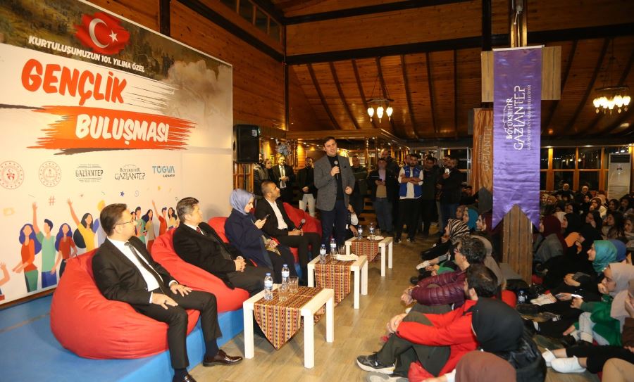 -GAZİANTEP BÜYÜKŞEHİR, GAZİANTEP’İN KURTULUŞU’NA ÖZEL GENÇLİK BULUŞMASI DÜZENLEDİ