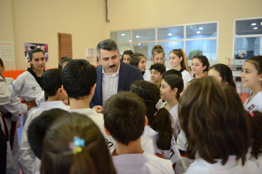 -REKORTMEN HALTERCİ CEP HERKÜLÜ’NÜN ADI YILDIRIM’DA YAŞATILIYOR
