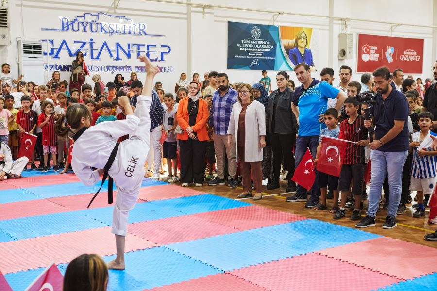 1 AYDA EĞİTİME BAŞLAYAN ÖĞRENCİ SAYISI 30 BİNE ULAŞTI!