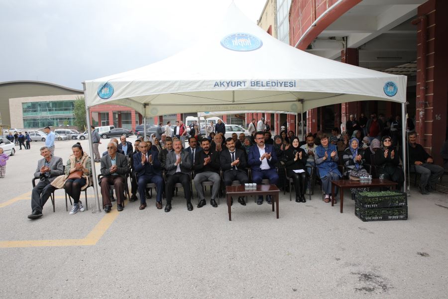 2 BİN 100 KİŞİYE SEBZE FİDESİ
