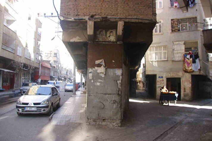 4 Katlı Bina Herkesi Şaşkına Uğrattı