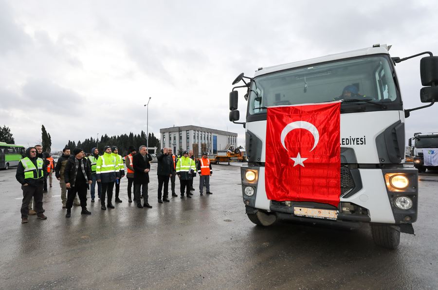43 iş makinası bölgedeki çalışmalar için yola çıktı