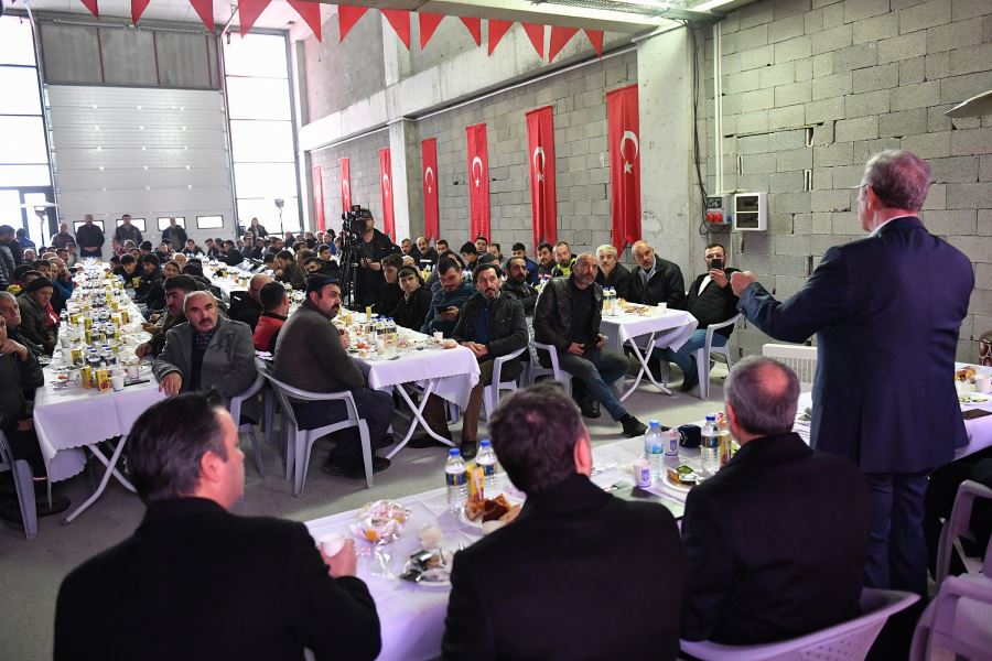 ABB BAŞKANI MANSUR YAVAŞ ESNAF BULUŞMALARINA DEVAM EDİYOR