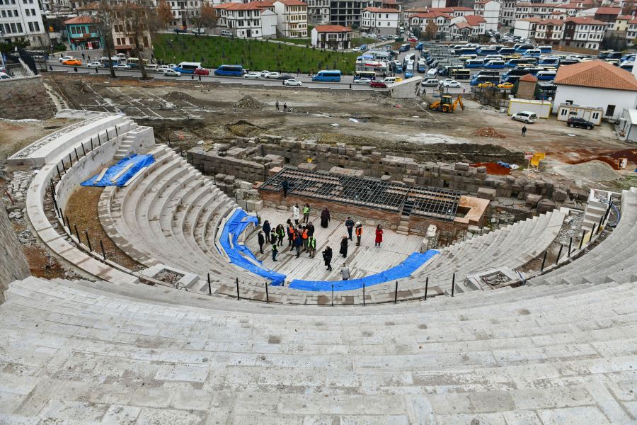 ABB BAŞKENTLİLERİ TARİHİ YOLCULUĞA ÇIKARIYOR: ‘ANKARA MİRAS ŞANTİYE GEZİLERİ’ DEVAM EDİYOR