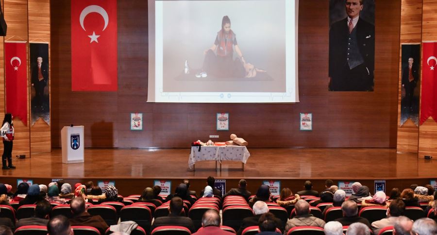 ABB’DEN SERVİS ŞOFÖRLERİ VE REHBERLERİNE İLK YARDIM EĞİTİMİ