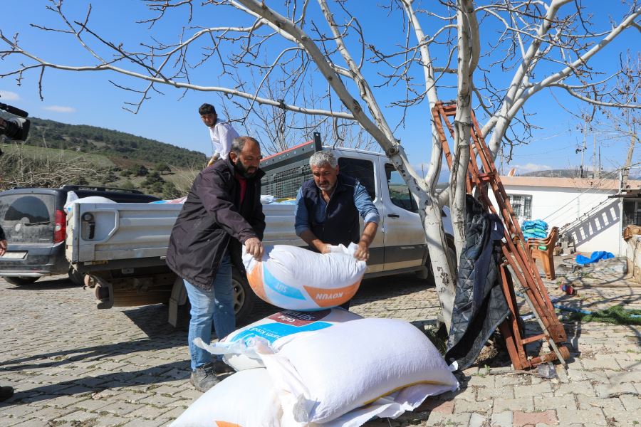 AFETZEDE BESİCİLER, GAZİANTEP BÜYÜKŞEHİR’İN DAĞITTIĞI 2 BİN TONLUK YEM DESTEĞİNDEN MEMNUN