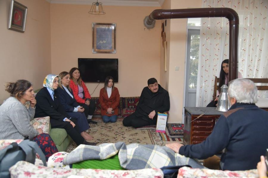 AK PARTİ ANKARA MİLLETVEKİLİ ÇAM'DAN DEPREMZEDELERE ZİYARET