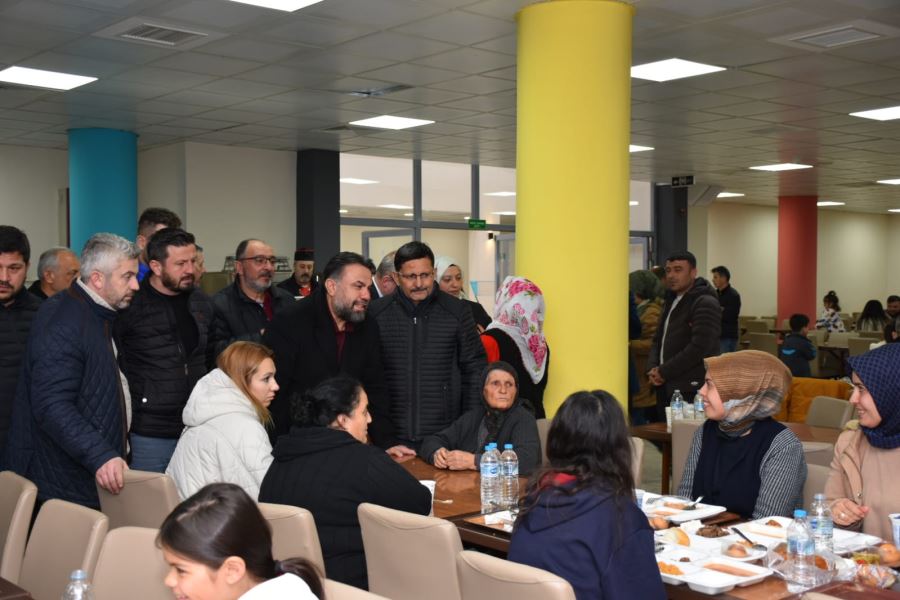 AK Parti Balıkesir İl Başkanı Dt. Ekrem Başaran Depremde Balıkesir Tek Yürek Oldu