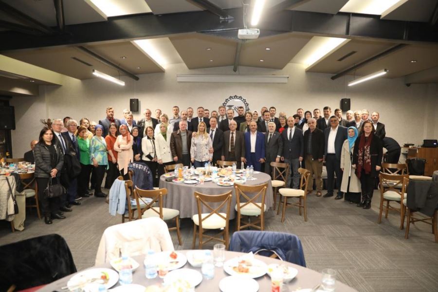 AK Parti, Rumeli Balkan Türkleri Dernekleri'yle kucaklaştı