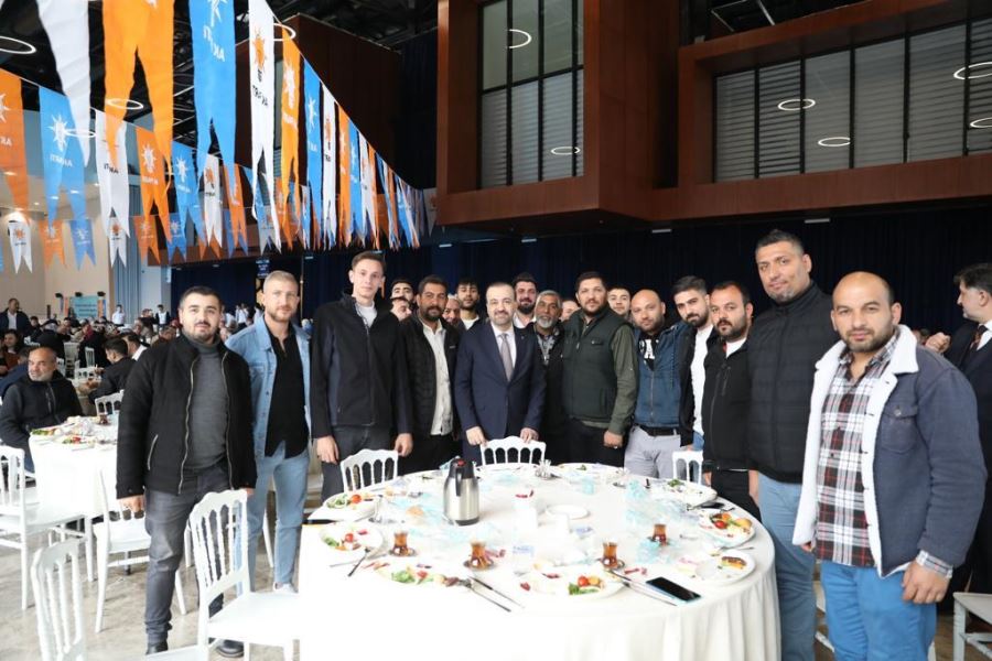 AK Parti’den seçim öncesi gövde gösterisi