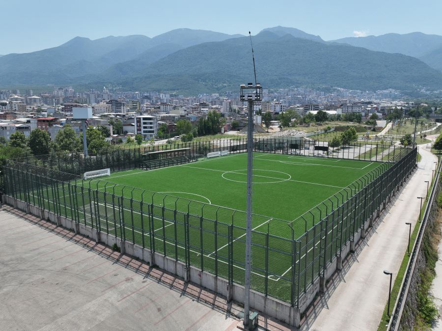 Akçalar’a futbol sahası