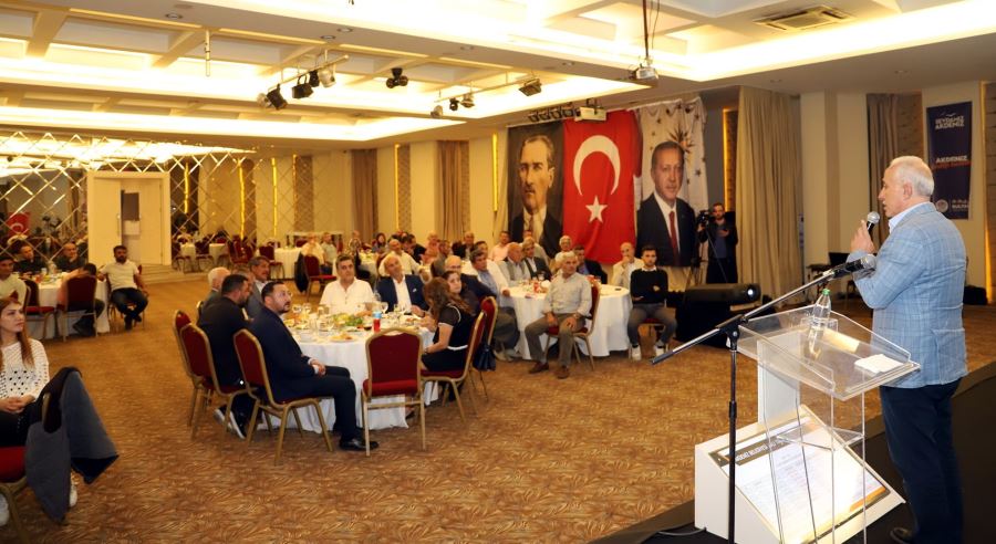 AKDENİZ BELEDİYE BAŞKANI GÜLTAK,  AKDENİZ’İN DEĞİŞİMİNİ MAHALLE BAŞKANLARINA ANLATTI