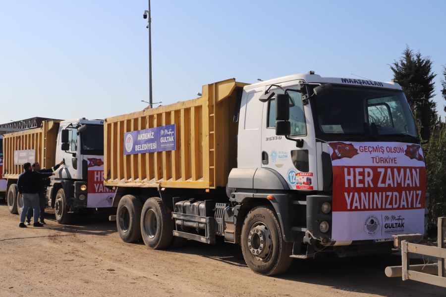 AKDENİZ BELEDİYESİ’NDEN DEPREM BÖLGESİNE İÇME SUYU VE YAKACAK YARDIMI