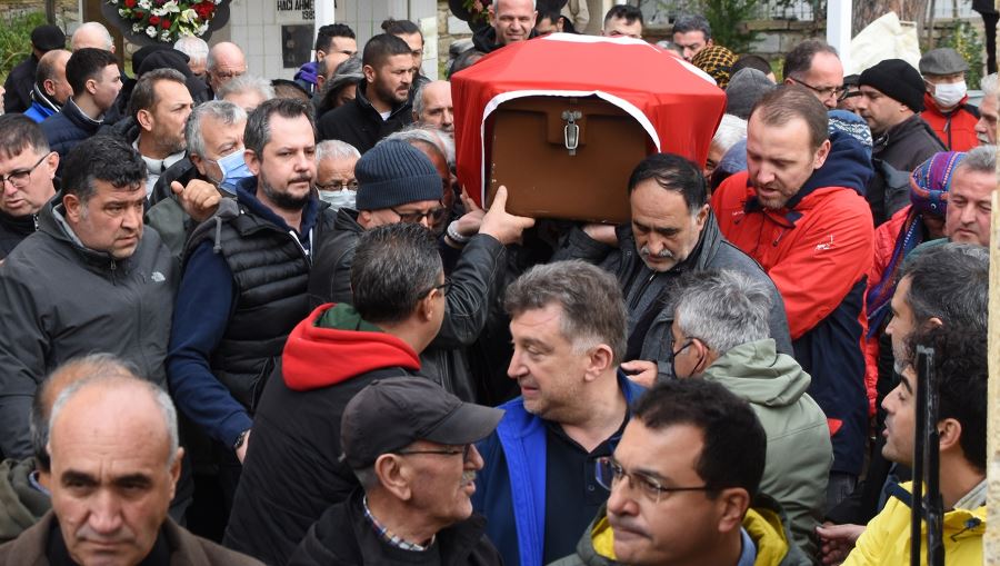 ALİ İLÇAN SON YOLCULUĞUNA UĞURLANDI