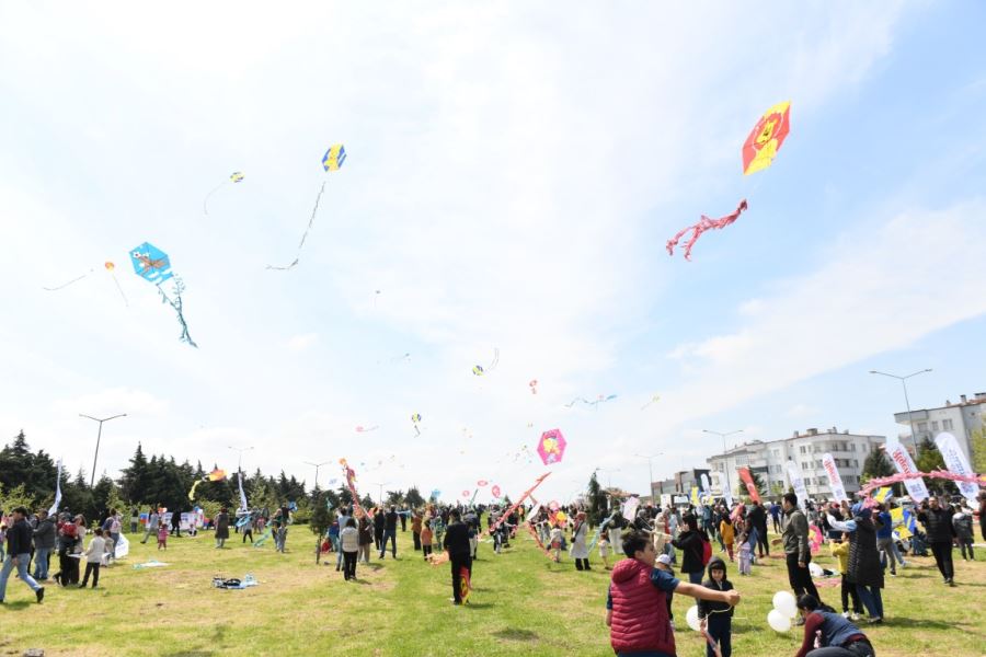 ALTIEYLÜL’DE 23 NİSAN COŞKUSU