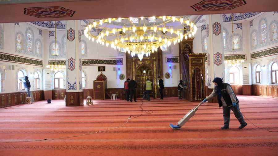 ALTIEYLÜL’DE CAMİLER RAMAZAN’A HAZIR