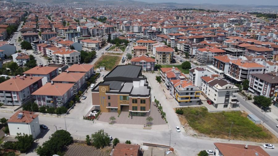 ALTIEYLÜL’E MODERN KAPALI PAZAR