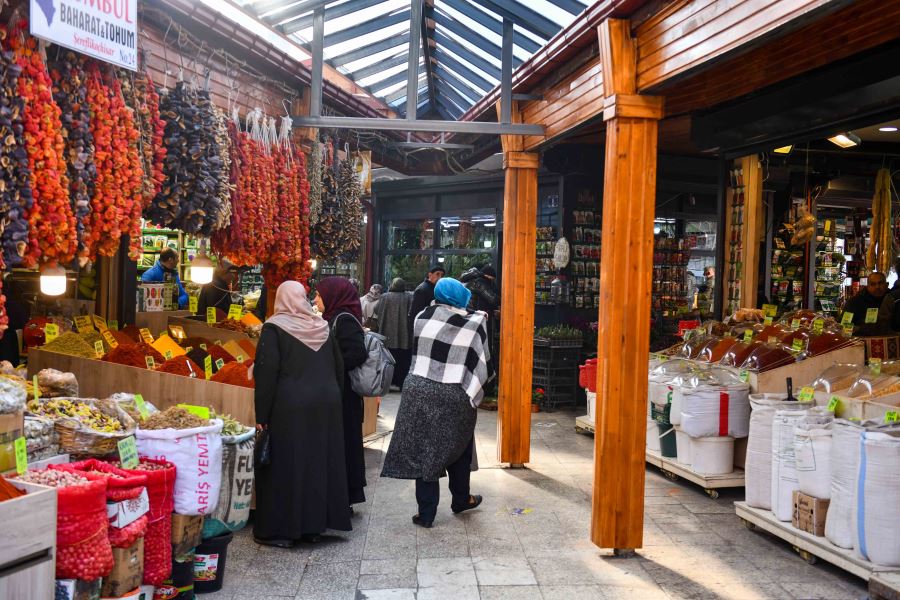 ANAFARTALAR BELEDİYE ÇARŞISI YEPYENİ GÖRÜNÜMÜYLE HİZMET VERMEYE BAŞLADI