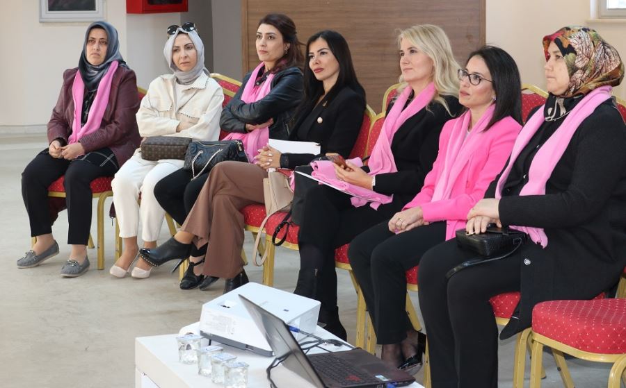 ANGİKAD Başkanı Hande Öztürk Pembe Atkılarla Farkındalık Yarattı…