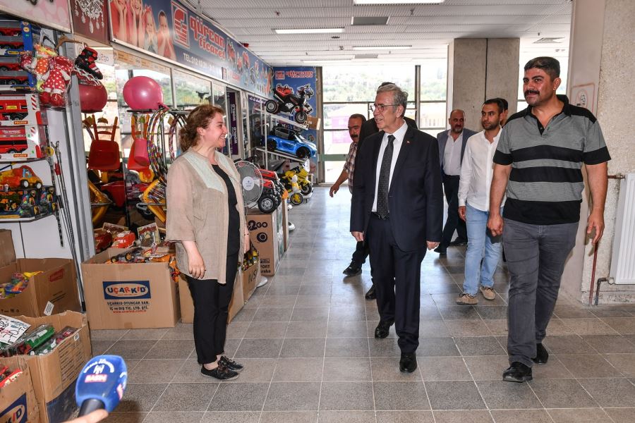 ANKARA BÜYÜKŞEHİR BELEDİYE BAŞKANI MANSUR YAVAŞ ULUS ESNAFI İLE BULUŞTU