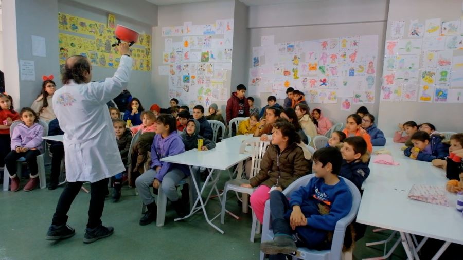 ANKARA BÜYÜKŞEHİR BELEDİYESİNDEN DEPREMZEDE ÇOCUKLARA SAĞLIK TARAMASI VE ÇOCUK ATÖLYESİ
