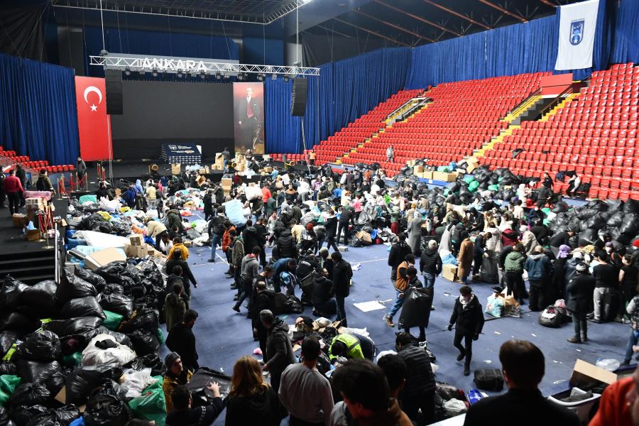 ANKARA İTFAİYESİ KAHRAMANMARAŞ’TA ÇALIŞMALARINI SÜRDÜRÜYOR: 20 CAN KURTARILDI