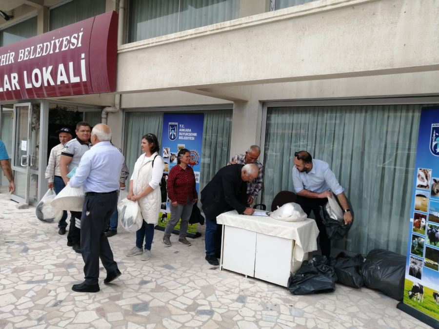 ANKARALI BAL ÜRETİCİLERİ İÇİN EĞİTİMLER DEVAM EDİYOR: ARICILIK AKADEMİSİ’NİN 3’ÜNCÜSÜ TAMAMLANDI