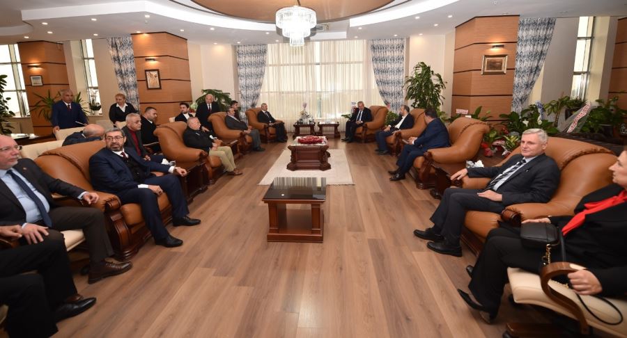 ANTAKYA BELEDİYE BAŞKANI İZZETTİN YILMAZ, GÜNE ESNAF ZİYARETİ İLE BAŞLADI