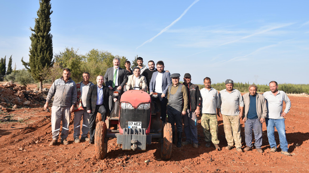 Antalya Orman Çiftliği’nde buğday tohumları toprakla buluştu