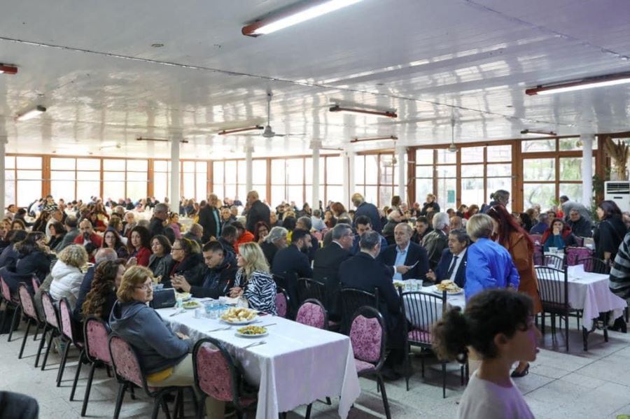 ATABAY, DEPREMZEDELER İÇİN DÜZENLENEN DOSTLUK VE DAYANIŞMA YEMEĞİNE KATILDI