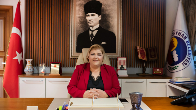 Atatürk, gönüllerden silinmez/silinemez