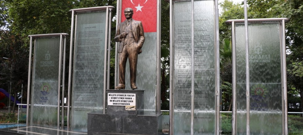 Atatürk heykelinin bakımı tamamlandı - GÜNDEM - İnternetin Ajansı