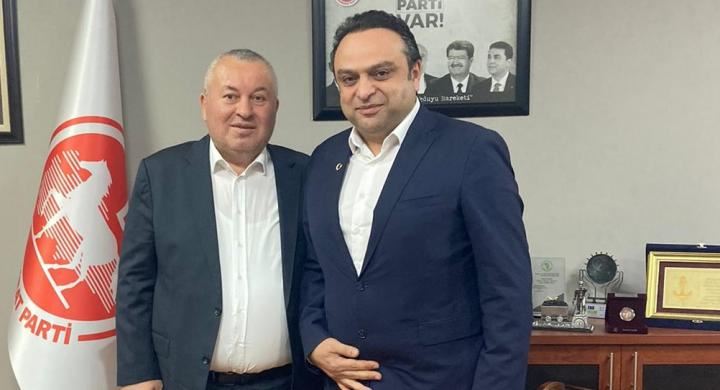 Aytaç Battal Demokrat Parti saflarına katıldı