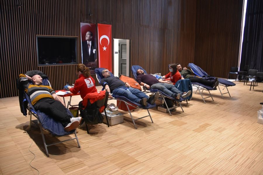 BAĞIŞLANAN HER KAN, KURTARILAN BİR CANDIR