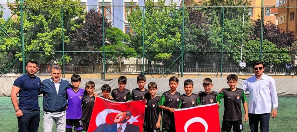 BAÅžKAN BAÄžLAR: BÄ°Z YETENEKLÄ° Ã‡OCUKLARA DOKUNUYORUZ - GÜNDEM - İnternetin Ajansı