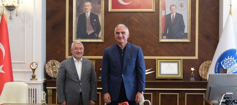 Bakan Ersoy’dan Çorum Belediyesi Yatırımlarına Tam Not - TÜRKİYE - İnternetin Ajansı