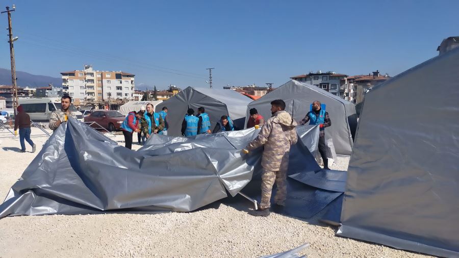 BALIKESİR ÜLKÜ OCAKLARI DEPREMZEDELERE DESTEĞE DEVAM EDİYOR