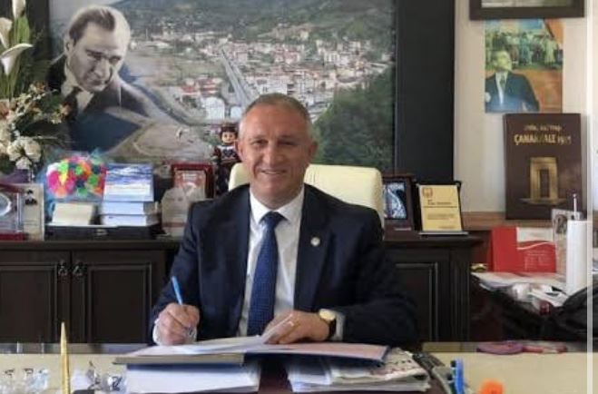 BAŞKAN AKÇİÇEK LGS’YE GİRECEK ÖĞRENCİLERE BAŞARILAR DİLEDİ