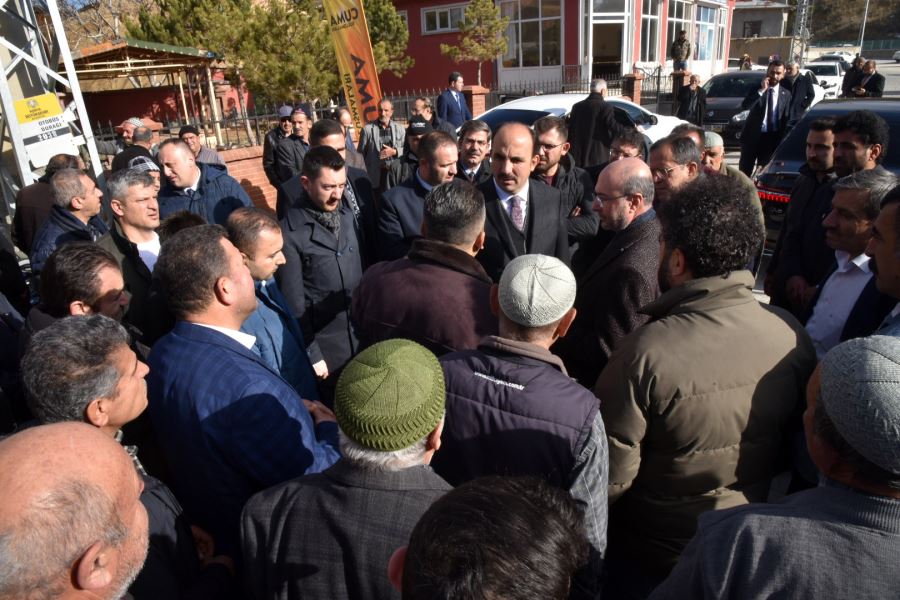 BAŞKAN ALTAY VE BAŞKAN PEKYATIRMACI SIZMALI VATANDAŞLARLA BULUŞTU