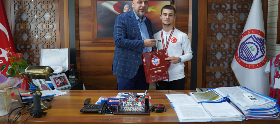 Başkan Bekir Aydın, Karate Şampiyonu Hamza Onur Yazıcı’yı Ağırladı - TÜRKİYE - İnternetin Ajansı