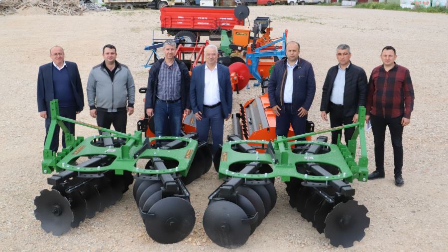 Başkan Bilgin'den Çiftçiye Tarımsal Ekipman Desteği