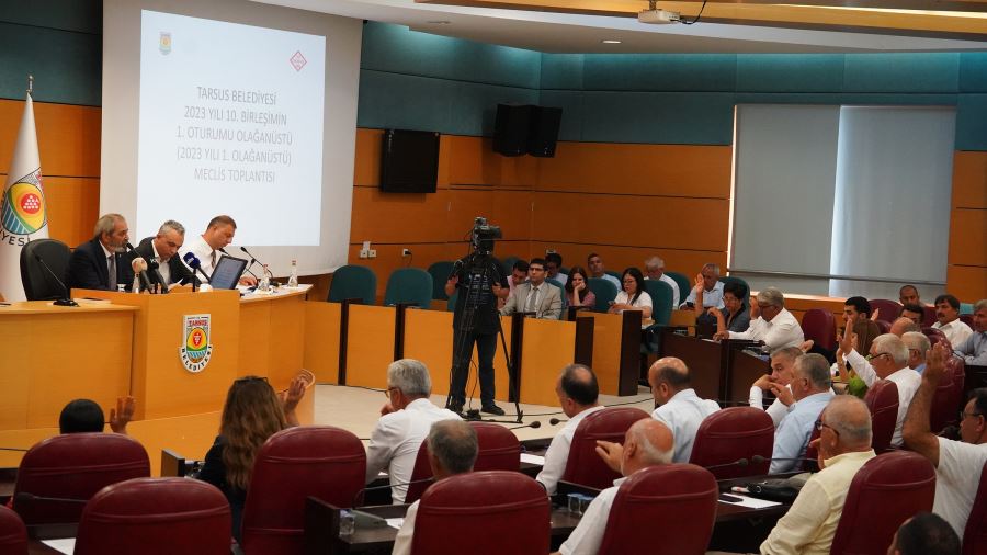 BAŞKAN BOZDOĞAN; “BİR MECLİS ÜYESİ ÇÖPLÜK ÇÖPLÜK GEZEREK PİS KOKU ARIYOR”
