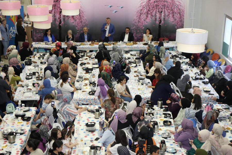 Başkan Büyükakın, Gebze’de ailelerle buluştu