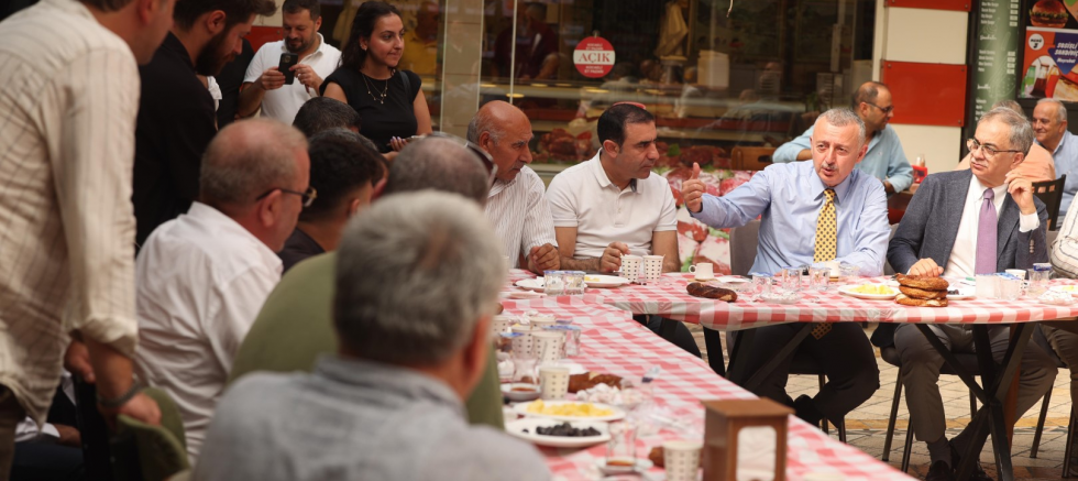 Başkan Büyükakın, her adımı esnafla paylaşıyor - TÜRKİYE - İnternetin Ajansı