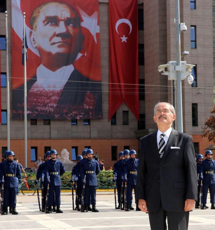 BAŞKAN BÜYÜKERŞEN'İN 10 KASIM MESAJI