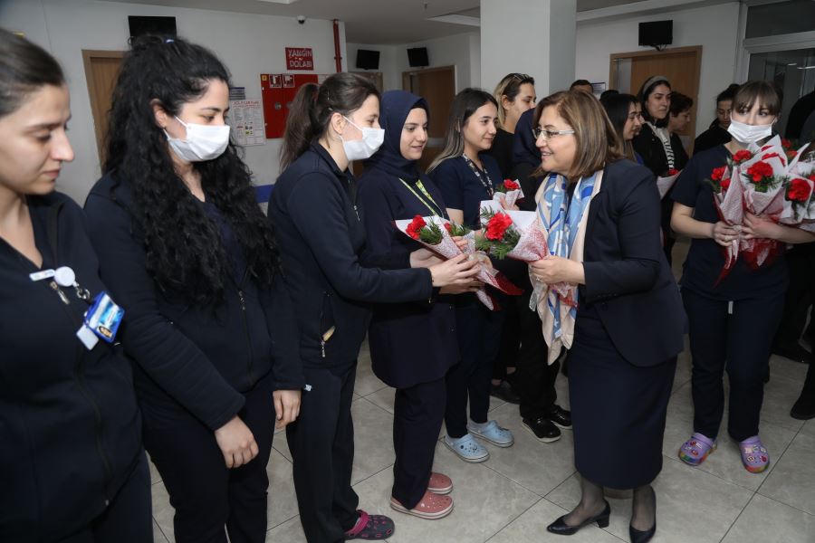 BAŞKAN FATMA ŞAHİN’DEN 14 MART TIP BAYRAMINDA FEDAKAR HEMŞİRELERE ZİYARET!