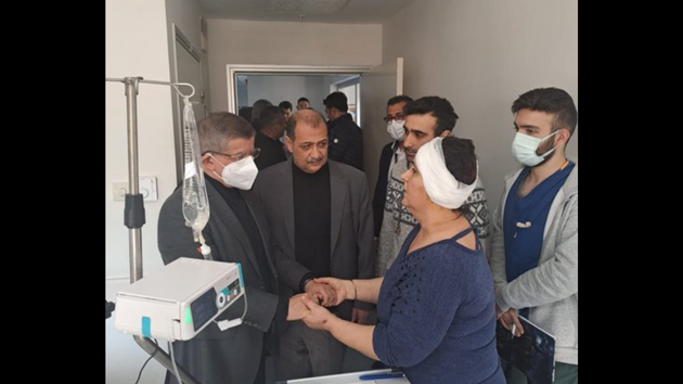 Başkan Karış Davutoğlu'yla yaralıları ziyaret etti
