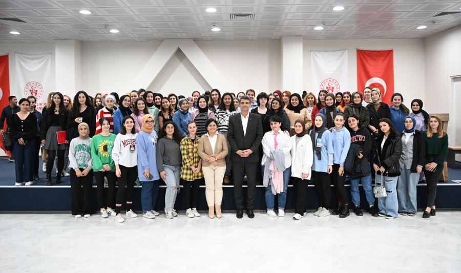 BAŞKAN KOCAMAN, SULTANBABA KIZ ÖĞRENCİ YURDUNDA