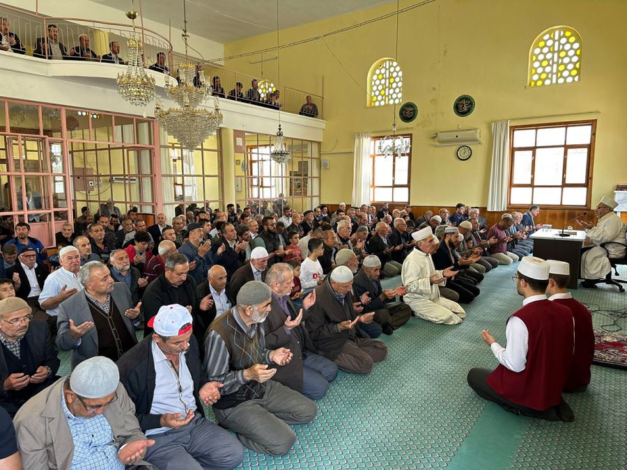 BAŞKAN PEKYATIRMACI MİLLETVEKİLİ ADAYLARI İLE MESİRE ALANLARINDA VATANDAŞLARLA BULUŞTU