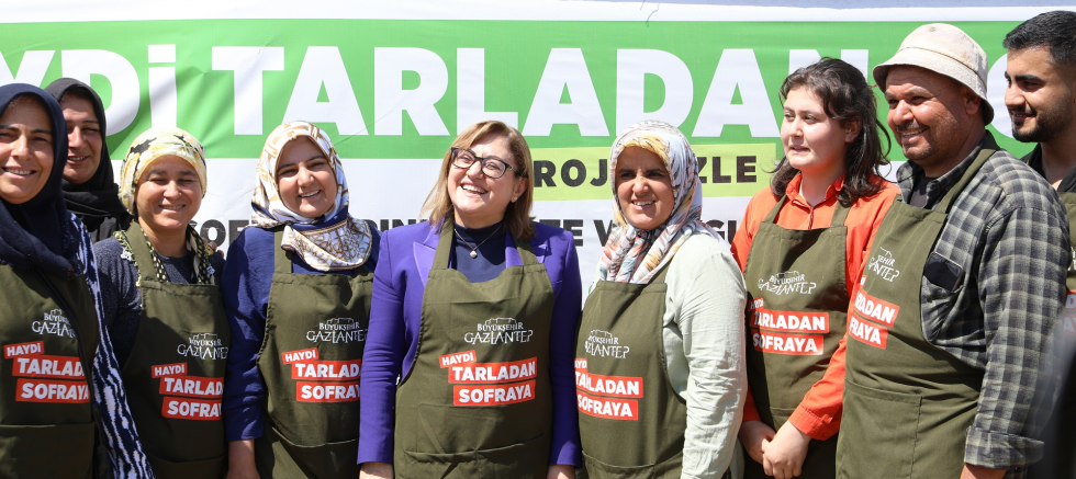 BAŞKAN ŞAHİN, HAYDİ TARLADAN SOFRAYA PAZAR YERİ’NDEN ALIŞVERİŞ YAPTI - TÜRKİYE - İnternetin Ajansı